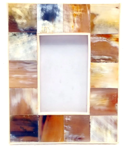 Marco de fotos de cuerno natural hecho a mano Chipset pegado a mano delicado pulido a mano brillante disponible en varios colores - Product Image 5