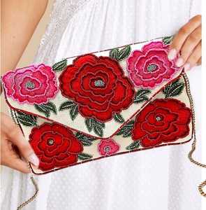 2024 Offres Spéciales rouge Rose rose noir fleur graine perlée pochette chaîne sac à bandoulière Boho sac à main - Product Image 3
