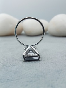 Anillo de compromiso de lujo Diamante NEGRO Plata de ley Corte Esmeralda Diamantes completos Diseño personalizado Regalo de fiesta - Product Image 4