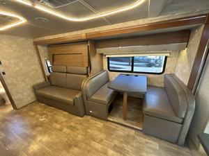 Meilleure caravane de camping-car BEST 2018 Winneb-a-g-o V-i-e-w 24D pour l'extérieur - Product Image 5