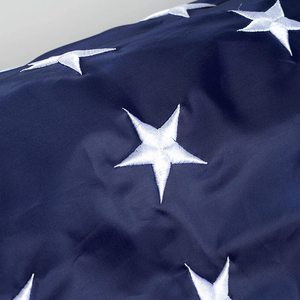 Drapeau américain brodé, dériveur de vent de 60 pouces, robuste, à suspendre en extérieur, pour le 4 juillet, rouge, blanc et bleu, patriotique - Product Image 3
