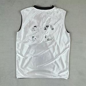 Maillot de basket-ball rétro personnalisé pour hommes, chemise de sport en maille respirante de haute qualité, design sublimé - Product Image 4