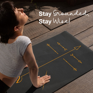 Inspirado en la naturaleza: la esterilla de yoga más delgada en verde oscuro - Product Image 5