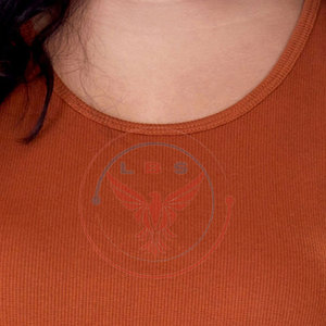 T-shirts sans manches de haute qualité de couleur unie, fabricant pakistanais, dernier design de t-shirts sans manches - Product Image 5