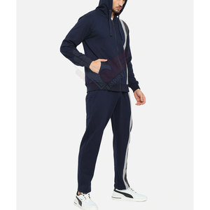 Venta al por mayor CLOTHING EMPIRE Conjuntos de sudadera de invierno para hombre, chándales personalizados de corte regular con estampado luminoso y cierre con cordón, listos para usar con forro polar - Product Image 2