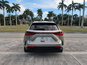 รถยนต์มือสองปี 2025 รุ่น Grand Highlander Sport Utility เครื่องยนต์ 4.0 ลิตร เกียร์อัตโนมัติ พร้อมเบาะหนังและหลังคาซันรูฟ สภาพดีเยี่ยม - Product Image 4