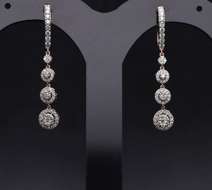 Boucles d'oreilles créoles élégantes en or rose 14 carats avec diamants naturels multi-halo Design linéaire de luxe pour une tenue de soirée ou de soirée - Product Image 4