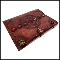 Grand carnet en cuir médiéval avec pierres de cristal des sept chakras, gaufrage, toucher réel, fait main, 22x14, pour bureau et poésie