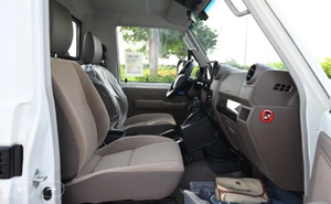 VOITURE D'OCCASION TOYOTA LAND-CRUISERS 79 SINGLE CABIN PICK-UP TRUCK - Product Image 2