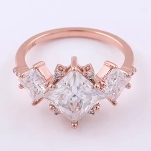 Vente en gros de luxe en argent sterling 925 Moissanite avec diamant, bague de fiançailles de mariage, bijoux, cadeau - Product Image 3