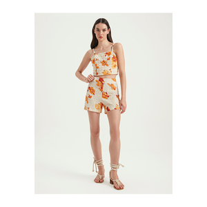 Short à motifs de fleurs jaunes pour femmes BGN, modèle turc S23N526 - Product Image 1