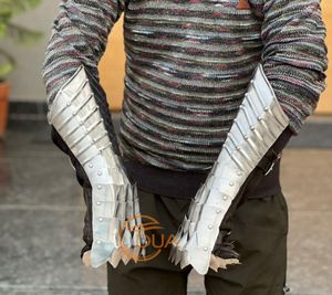 Paire d'armures de bras en acier médiéval, entièrement articulées, protection des mains pour la reconstitution historique, costume, exposition - Product Image 6