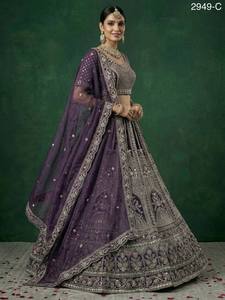 Espejo de Mano Gracioso y Pesado con Dupatta, Espejo Artesanal Real, Trabajo Tradicional Moderno, Lehenga Choli de Novia, Longitud Regular, para Fiesta - Product Image 2