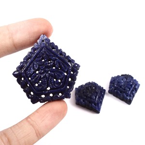 El fabricante de la India ofrece un conjunto de tres piezas tallado en pentágono de sodalita azul para collar y pendiente, joyería de piedras preciosas naturales - Product Image 1