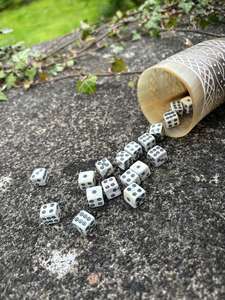 Dados de Juego de Hueso Natural Tallados a Mano, Dados de Juego Duraderos para Ludo, Ajedrez, Juegos de Mesa de Casino, Proveedor Mayorista - Product Image 5