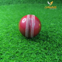 Balle de cricket rouge haute performance, durable, cousue à la main, pour l'entraînement au cricket, balle dure de qualité standard internationale