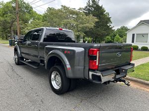 Ford F-450 Super Duty Lariat 4x4 2023, boîte automatique, titre propre, sans accident, faible kilométrage, prêt à être expédié - Product Image 3