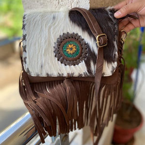 Sac à bandoulière en cuir de daim à franges en fourrure de style occidental, sac à main en cuir bohème de haute qualité pour femmes avec pierre turquoise - Product Image 6