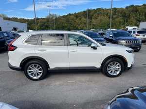 Blanco 2024, Asientos de Cuero Usados, Sistema de Navegación, Arranque Remoto, Techo Panorámico, Android Auto, Llantas de Aleación, Neumáticos R18 - Product Image 6