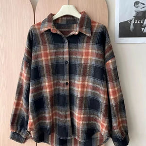 Femmes hiver laine doublé flanelle veste à carreaux avec bouton à capuche à manches longues veste hommes chandails manteau moto style veste - Product Image 1