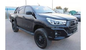 Hilux GCC 2024, Camioneta Usada con Volante a la Izquierda, Control de Crucero Automático, Tracción en las Cuatro Ruedas, Motor de 4.1-6L, Asientos de Cuero, Neumáticos R18, Euro V - Product Image 2