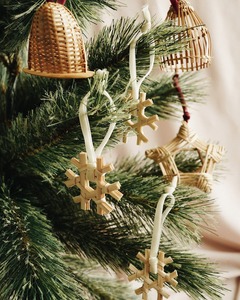 Juego de Adornos Navideños de Mimbre Miniatura, Decoración Festiva Colgante Hecha a Mano, Artesanía Rústica para las Fiestas, Vietnam OEM ODM Venta al por Mayor - Product Image 4