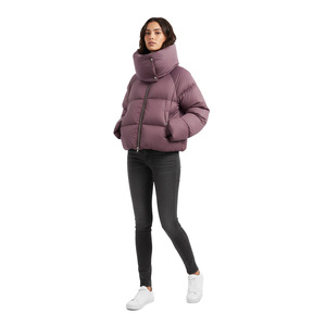 Veste matelassée longue pour femme Active Essentials, respirante, design écologique, pour superposition, voyage en plein air, chaleur quotidienne - Product Image 3