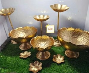 Diferentes diseños de antigüedades, venta de pedestal de latón, centro de mesa, tasa razonable, cuencos de metal para Festival Urli para el hogar - Product Image 2