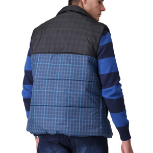 Veste matelassée isolée sans manches pour homme avec caractéristiques résistantes à l'eau et logos personnalisés Vestes pour homme - Product Image 2