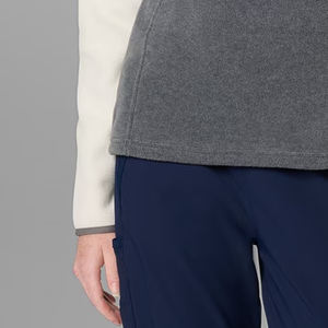 Sudadera de Alta Calidad para Mujer con Mangas Largas para Pedidos al por Mayor con Diseño de Logotipo Personalizado con Cierre de Botón - Product Image 3