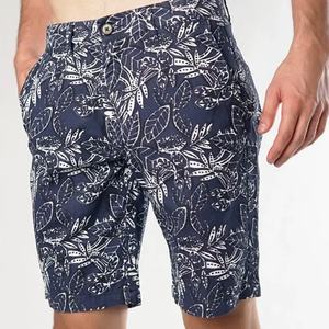 ชุดสตรีทผ้าฝ้ายสั้นเต็มตัวสำหรับผู้ชายกางเกงขาสั้นพิมพ์ลายดอกไม้แบบกลับด้านได้ - Product Image 4