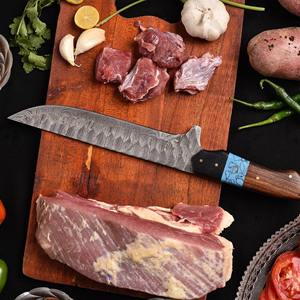 Ensemble de couteaux de chef 5 pièces en acier damas fait à la main couteau de cuisine personnalisé avec manche en bois et résine pour les utilisations en cuisine. - Product Image 5