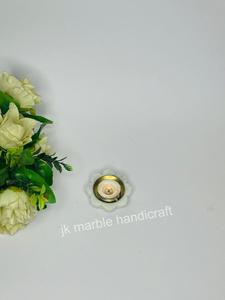 Diseño de corte de flores Blanco Mármol natural Latón Diya Decoración hecha a mano para el hogar y tradicional T-light Diya Mejor precio - Product Image 2