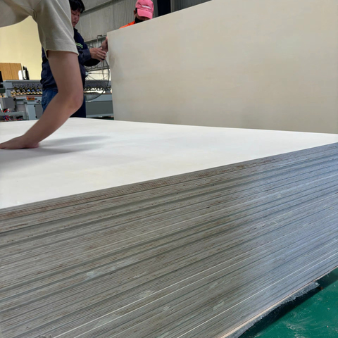 Top Selling 4ftx8ft Minimalist Designed Rubber Core Plywood Board 12-15-18-21mm Thickness for Living Room Apartment Furniture