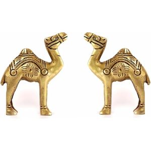 Sculpture de chameau de style moderne faite à la main, en aluminium et en laiton, personnalisable pour la décoration de la maison, table, anniversaires - Product Image 1