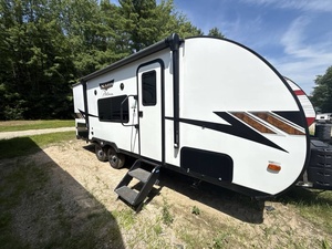 Camping-car d'occasion 2023 Foorest River Wildwood X-Lite 19DBXLX - Product Image 1