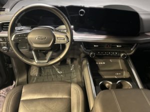 Chevrolet Tahoe Z71 V8 5.3L 4WD d'occasion propre 2025 - Product Image 5