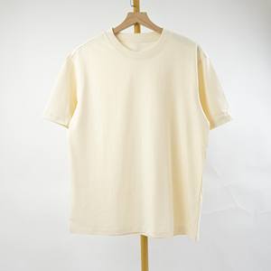 Venta al por mayor personalizada transpirable algodón camiseta de gran tamaño y peso pesado 300gsm Unisex estilo callejero Vietnam seda estampado tejido de punto - Product Image 2