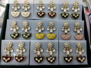 Venta caliente impresionante pendiente de diseño tradicional con chapado en sombra pendiente de joyería de moda para mujer - Product Image 2