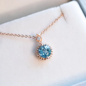 จี้รูปทรงสันติภาพประดับบลูโทแพซสีน้ำเงินทองชมพู เงินแท้ 925 สำหรับขายส่ง เครื่องประดับเงินแท้ 925 สำหรับผู้หญิง จี้พลอยประจำวันเกิด - Product Image 4