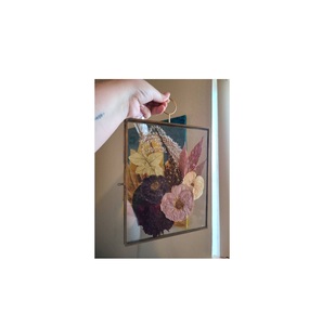 Inexpensive Antique Brass <b>Glass</b> Photo <b>Frame</b> with Delicate Detailing for Elegant Home Decoration - Product Image 1