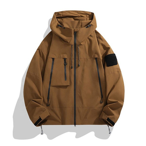 Veste coupe-vent à capuche noire pour homme, style vêtements de travail, polyester, vêtements d'extérieur, coupe régulière, saison automne - Product Image 3