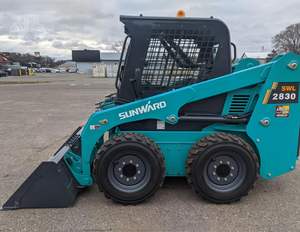 Meilleur prix 2024 : Chargeuse compacte sur chenilles SUNWARD SWL2830 avec une puissance élevée, certification EPA, machine pour travaux de construction - Product Image 4
