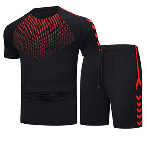 Ensemble T-shirt + short d'été pour hommes Ensemble de sport confortable et respirant pour hommes Mode de loisirs Chemise de sport à manches courtes - Product Image 5