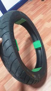 Neumático de motocicleta de 2 ruedas TVS de calidad, fabricado en India, tamaño 90-90-17, disponible para la venta a un precio asequible en el país de Perú - Product Image 4