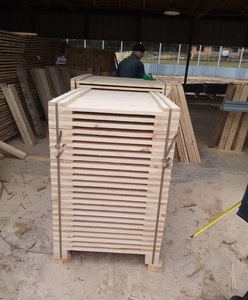 พาเลทไม้สน พาเลทใหม่ EPAL จำนวนมากสำหรับส่งออก - Product Image 2