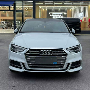 Audi A3 2020 – Voiture Compacte de Luxe en Gros – Boîte DCT 7 Vitesses, Phares LED, Sièges en Cuir, Apple CarPlay, Berline/Hatchback 5 Portes - Product Image 4