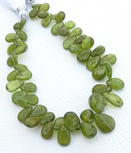 Cuentas de pera de vessonita natural 8-12mm 7,5 "hebra verde Vesuvianite cuentas lisas para joyería 100" CTs - Product Image 1