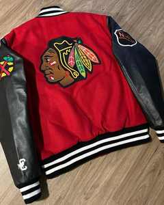 Veste Letterman Varsity personnalisée Bomber d'hiver pour homme Écussons brodés de nom d'équipe de haute qualité - Product Image 2