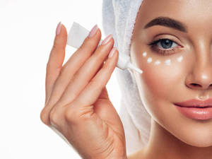 ครีมบำรุงรอบดวงตา1% วีแกนครีมบำรุงผิวจุดด่างดำเพื่อผิวขาวกระจ่างใสและมีวิตามินซีฉลากส่วนตัว - Product Image 5